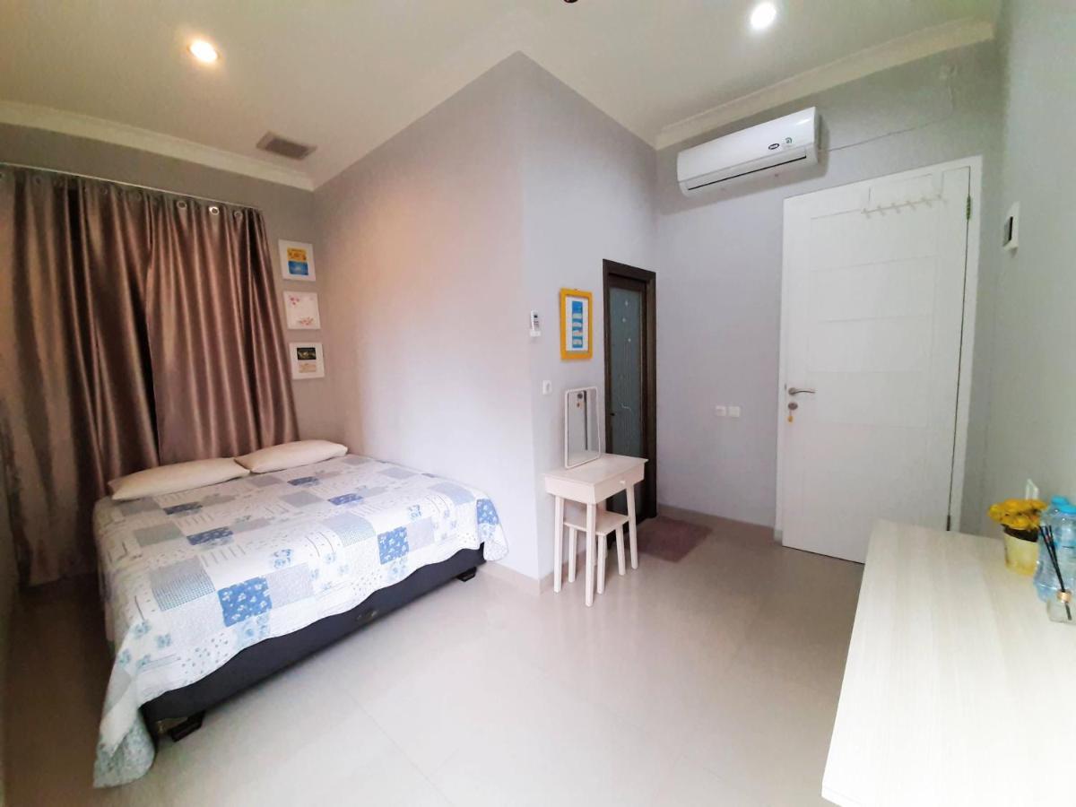 Inni Homestay Malang Habitación foto